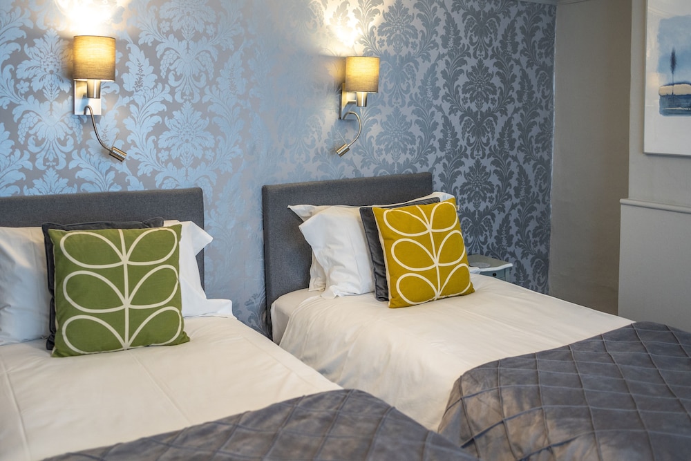 Classic Twin Room, Ensuite (Inland View) photo 3