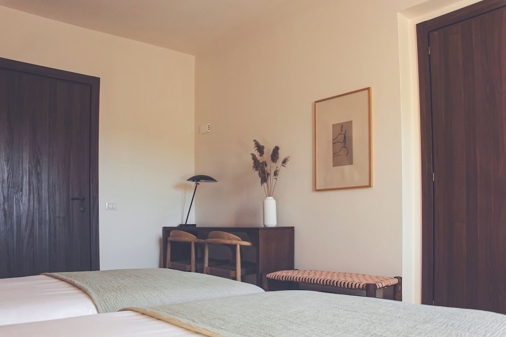 Deluxe Twin Room photo 2