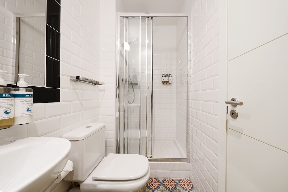 Standard Room with Balcony photo 3