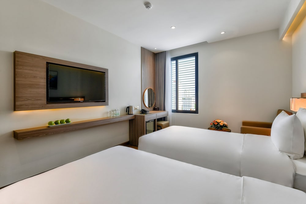 Superior Room, 1 Queen Bed photo 1