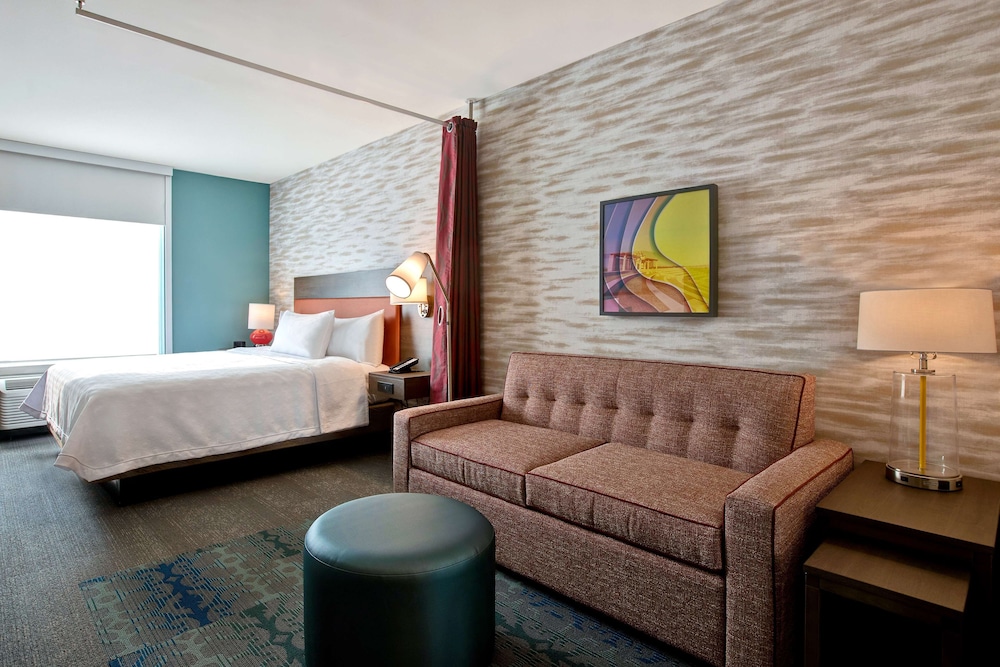 Studio Suite, 1 King Bed, Non Smoking - Photo 1