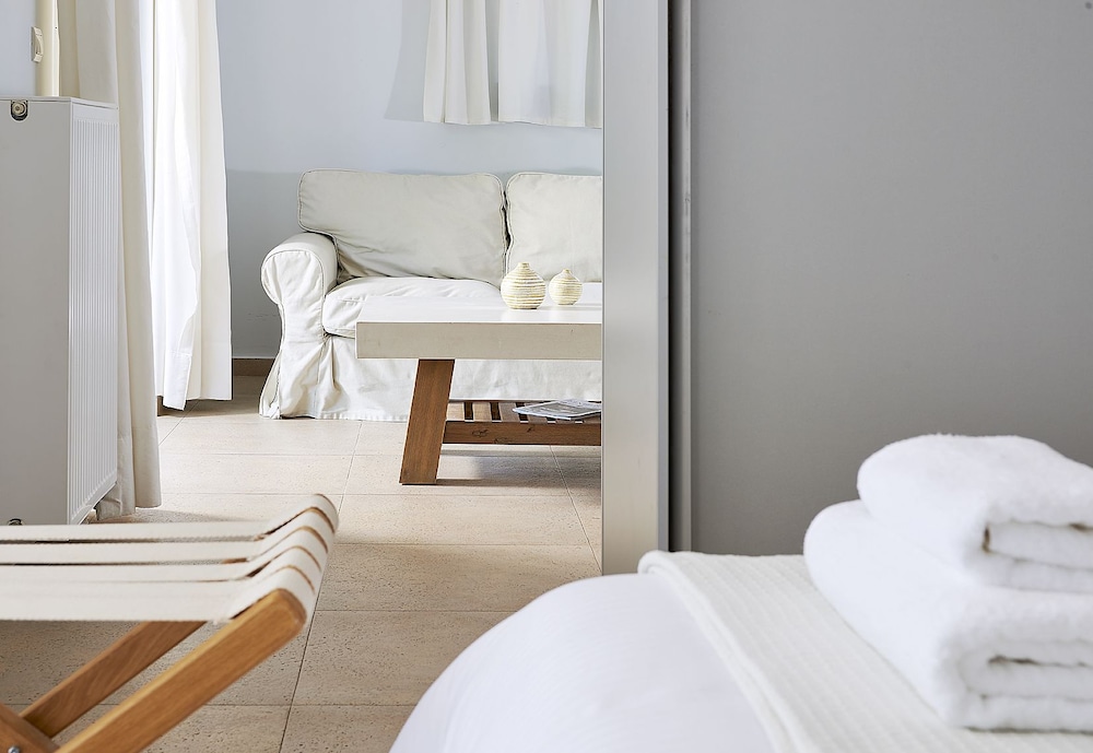 Suite, 1 Bedroom, Sea View (Special Offer) photo 2