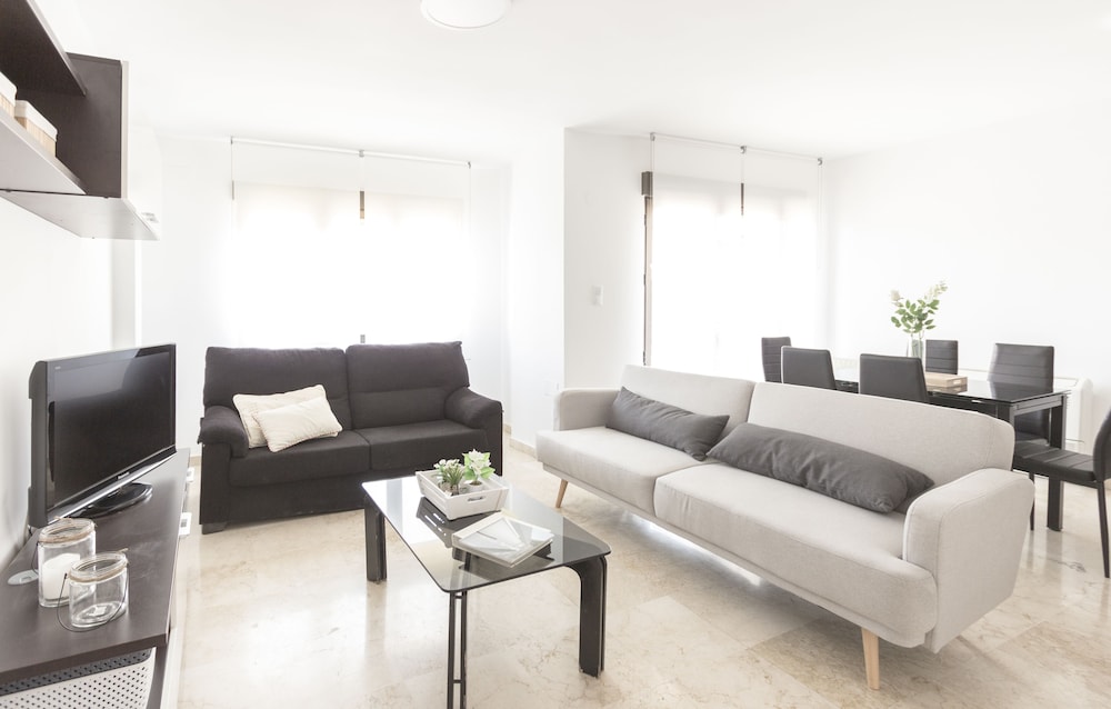 Apartamento en la Ciudad, 4 Habitaciones, Cocina, Vista a la Ciudad