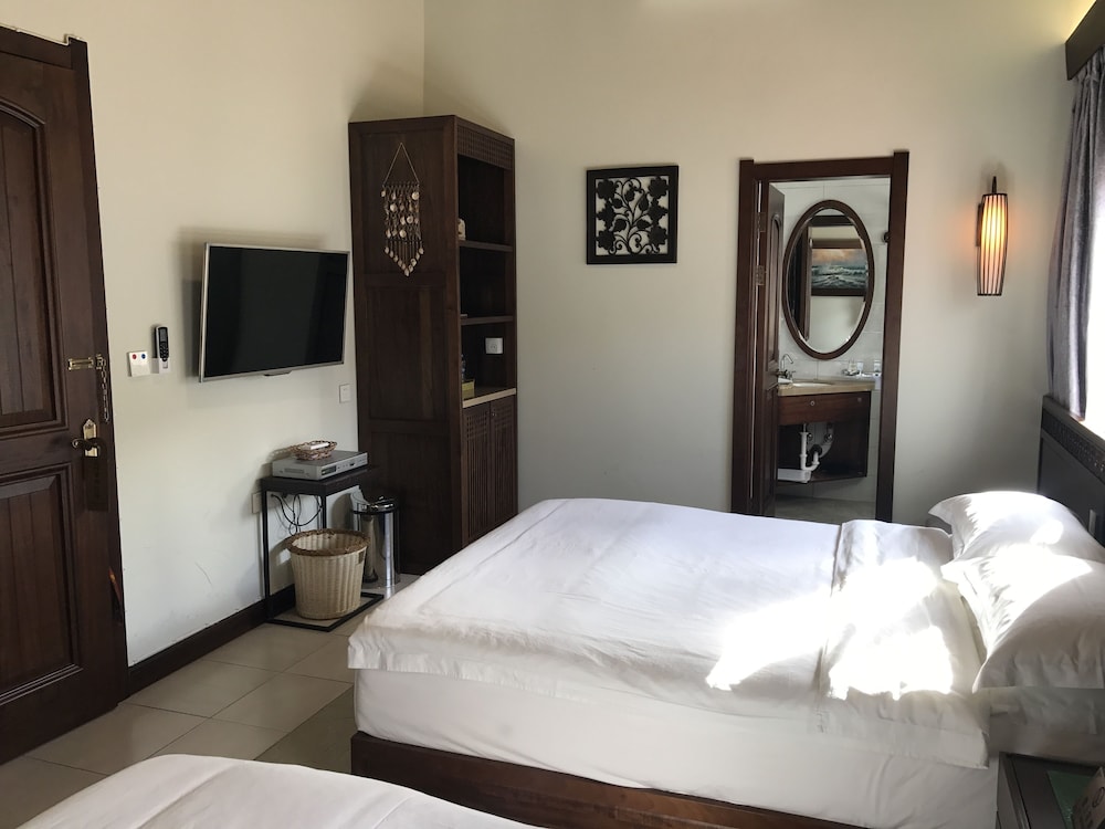 Ocean View Room photo 2
