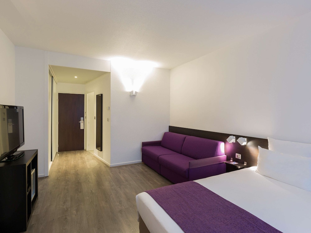 Classic Room, Multiple Beds - Photo 3