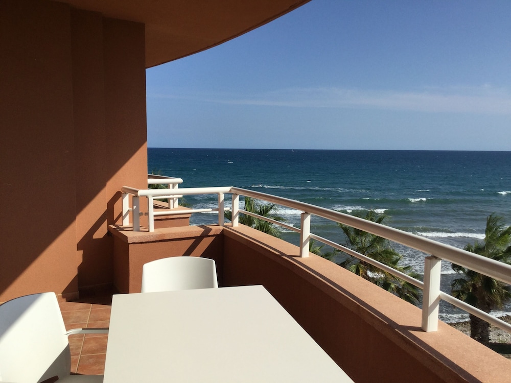 Standard Single Room, Partial Sea View photo 2