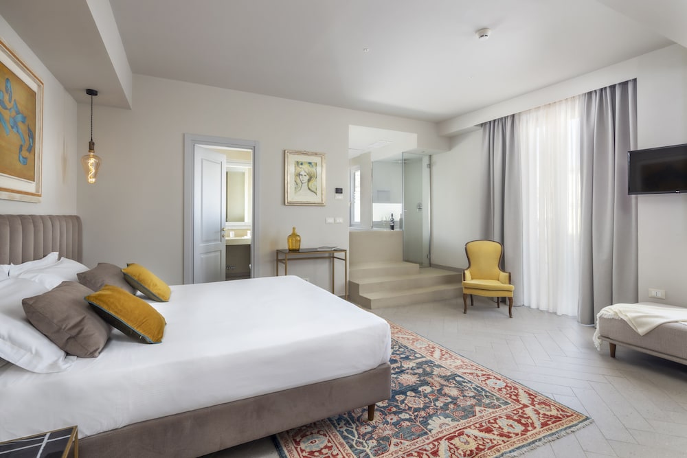 Luxury Room, 1 Bedroom, Private Pool, City View - Photo 1