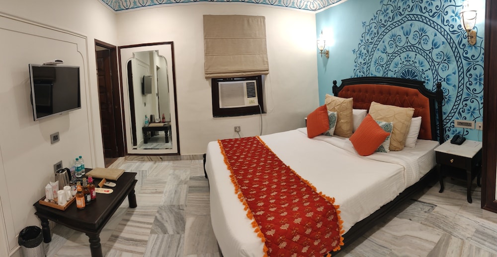 Deluxe Room - Photo 5