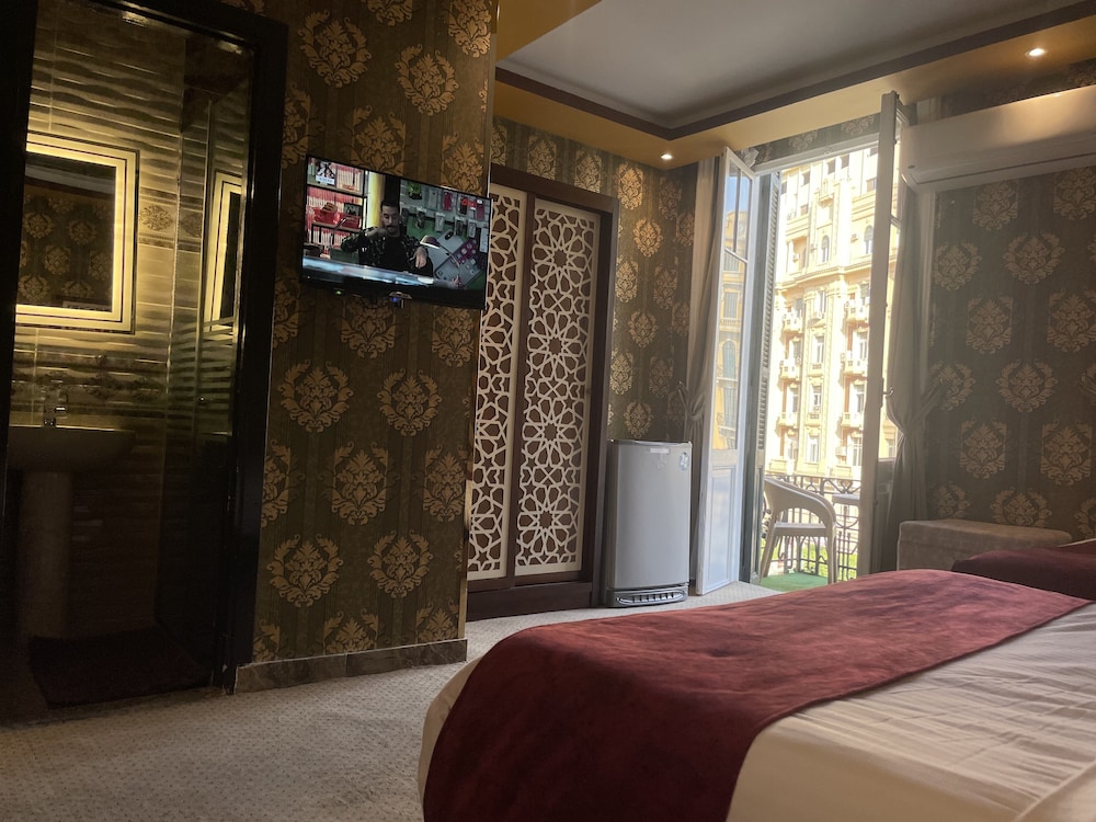 Deluxe Double or Twin Room, 2 Bedrooms, City View with Balcony
