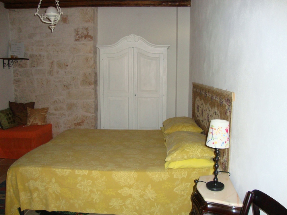 Standard Double or Twin Room, 1 Bedroom, Private Bathroom photo 3