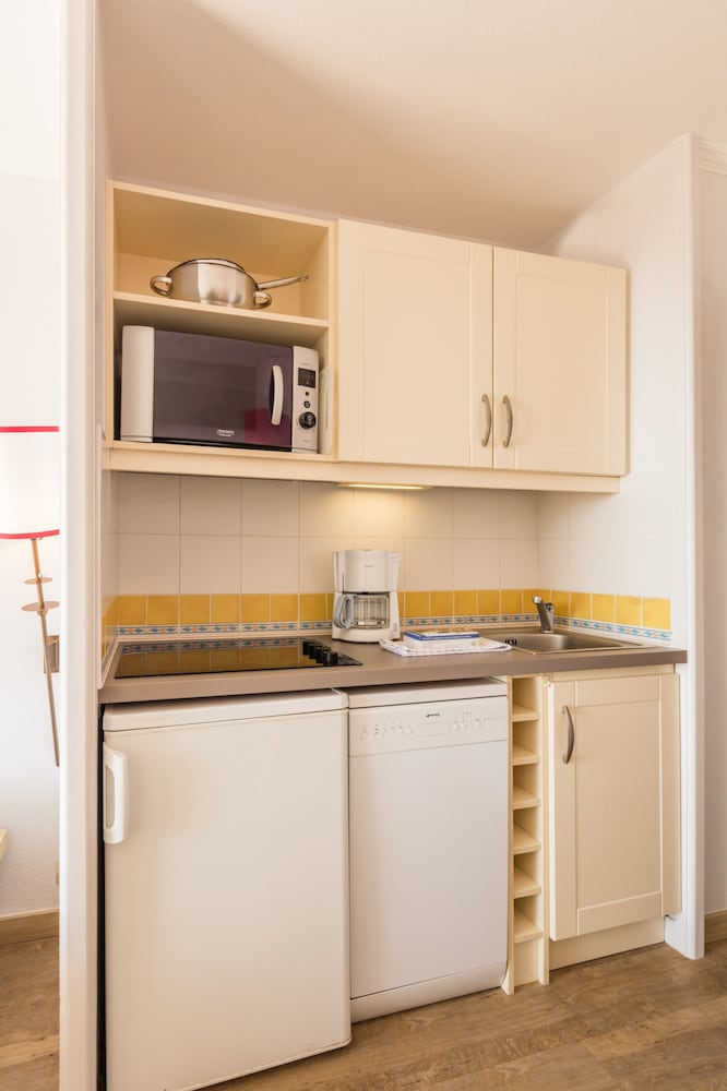 Apartment 4 people - 1 bedroom - Terrace or balcony - sea view - air conditioned photo 2