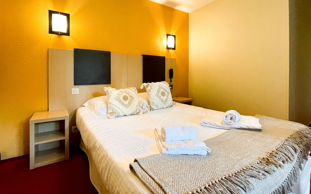 Superior Room, Terrace, Pool View photo 1