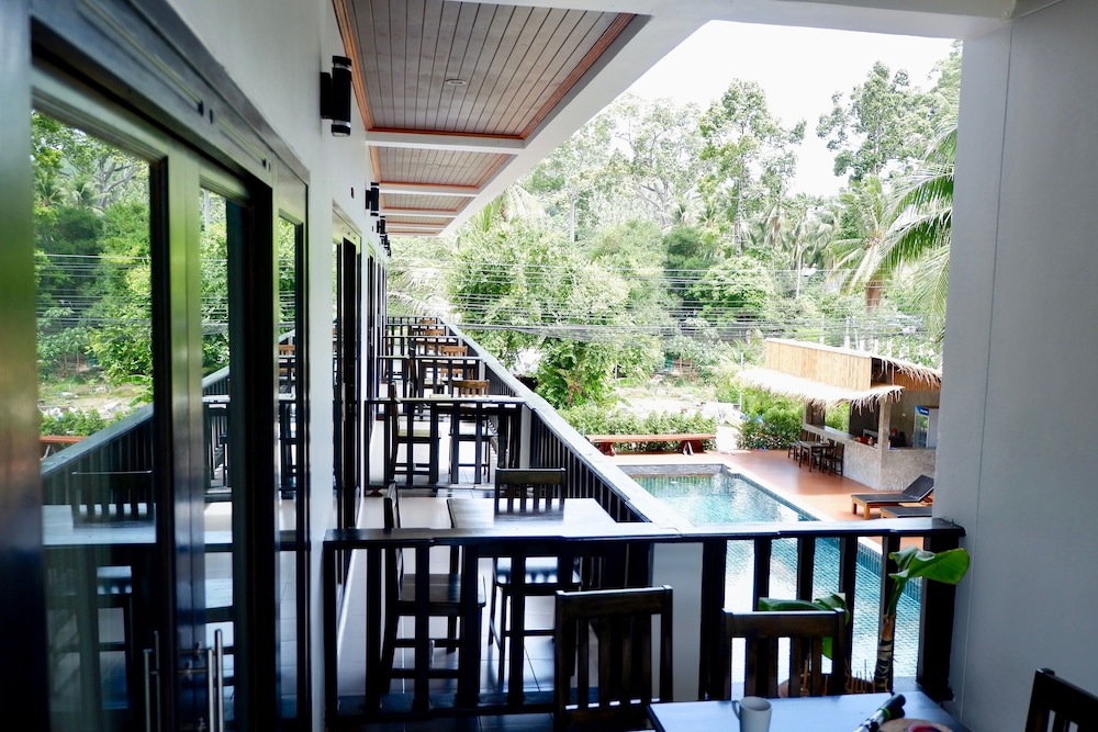 Double Room, 1 King Bed, Balcony - Photo 8