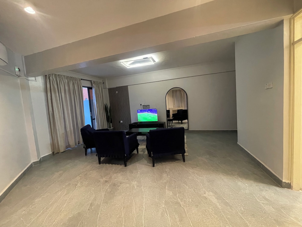 Junior Suite, Balcony, City View photo 3