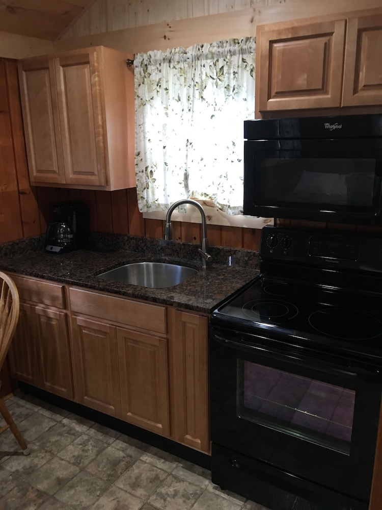 Deluxe Room, 2 Bedrooms, Non Smoking (Lakeside Two Bedroom Cottage 12) photo 2