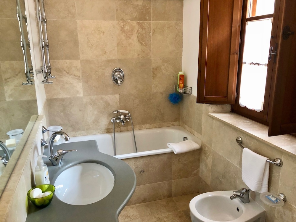 Comfort Apartment, 2 Bedrooms, Garden View photo 2