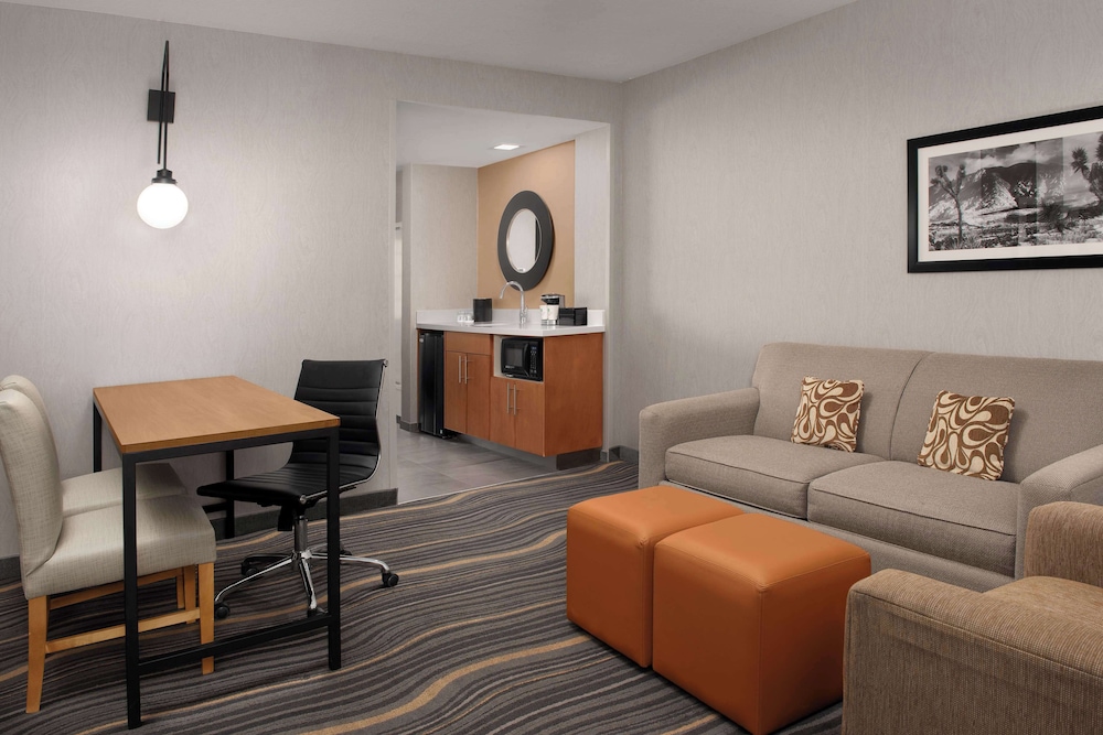 Standard Suite, 1 King Bed with Sofa bed photo 1