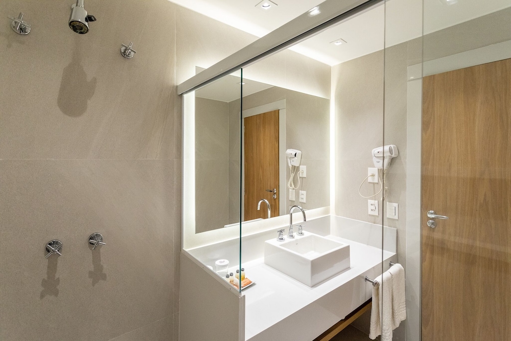 Deluxe Triple Room - Photo 8