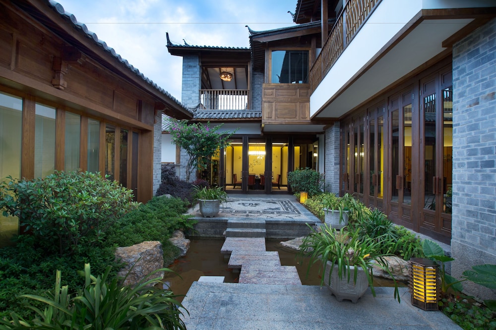 Presidential Villa thumbnail 5