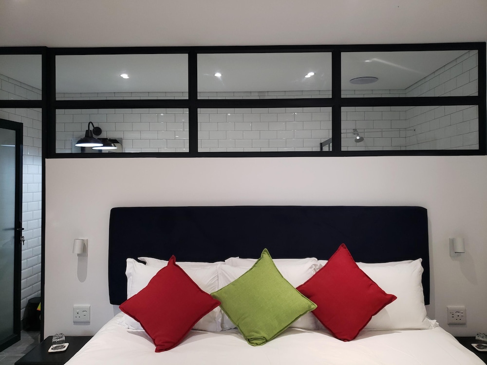 Luxury Room, Pool View photo 1