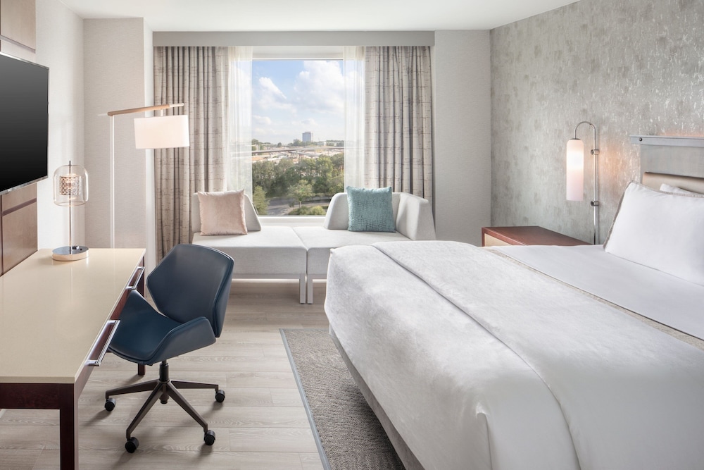 Executive Room, 1 King Bed - Photo 1
