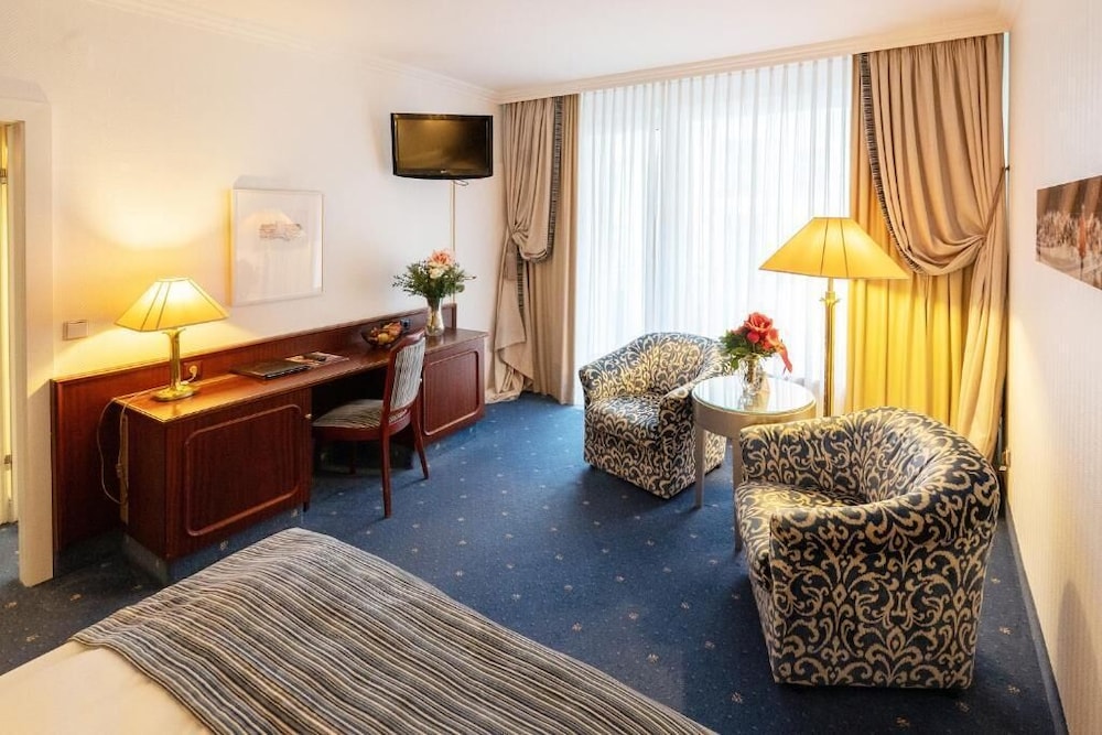 Standard Double or Twin Room, Balcony photo 1
