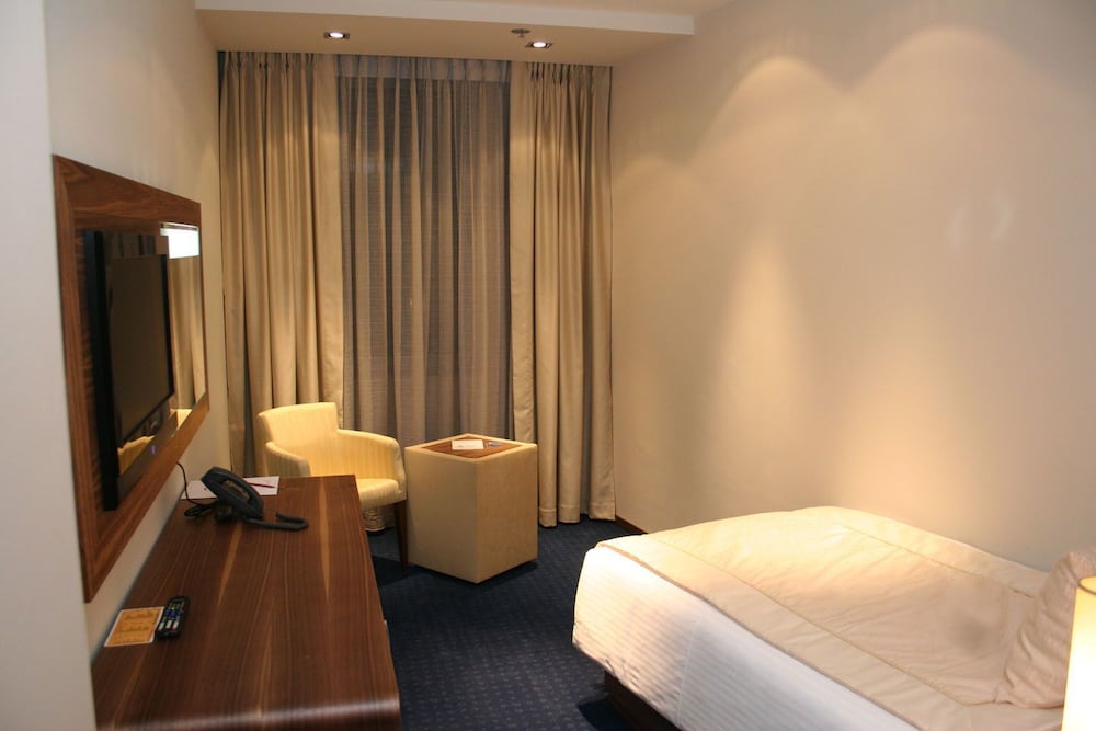 Single Room photo 2