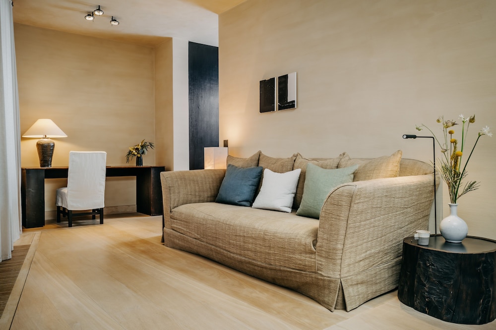 Premier Suite (New Chancellery) photo 3
