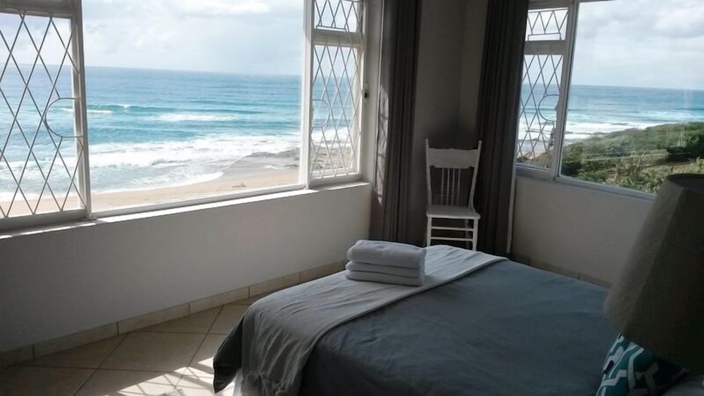 House, Sea View (Sleeps 12) photo 3
