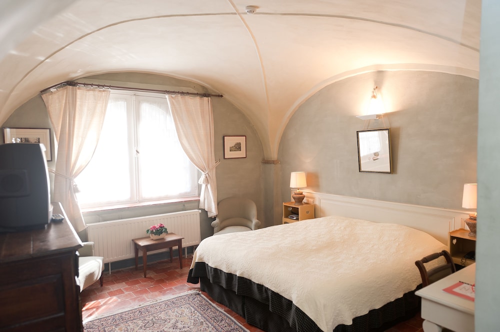 Deluxe Double Room, Canal View - Photo 12
