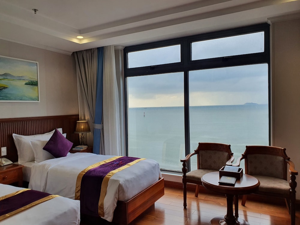 Deluxe Twin Room With Ocean View - Photo 1