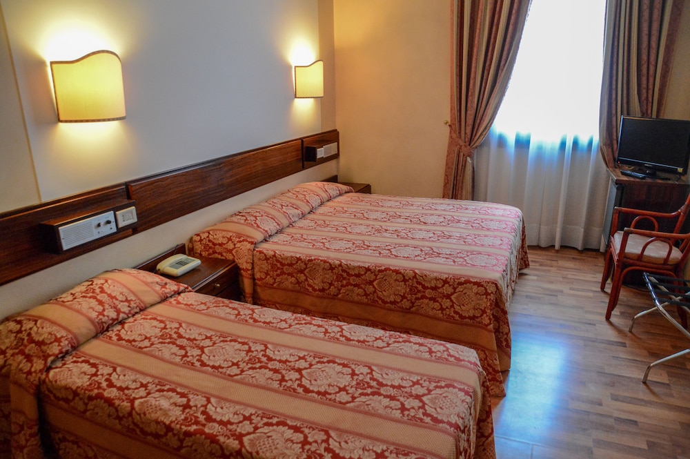 Quadruple Room photo 3