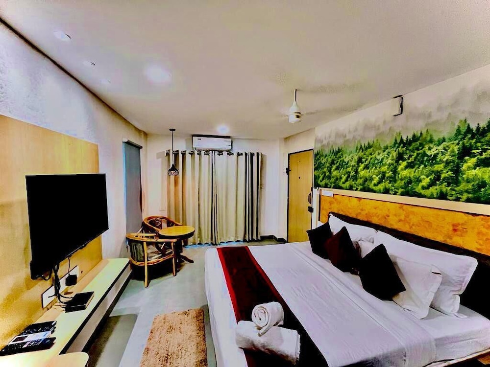 DELUXE ROOM - Photo 28