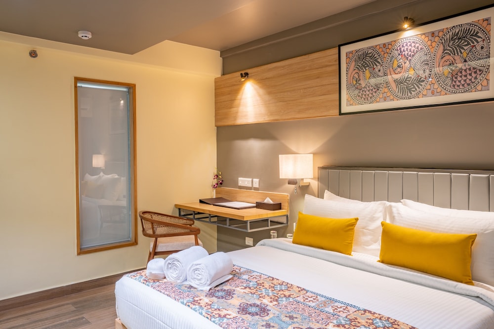 Executive Double Room, Balcony, Sea Facing - Photo 6