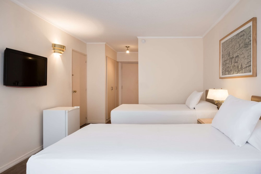 Room, 3 Twin Beds photo 2