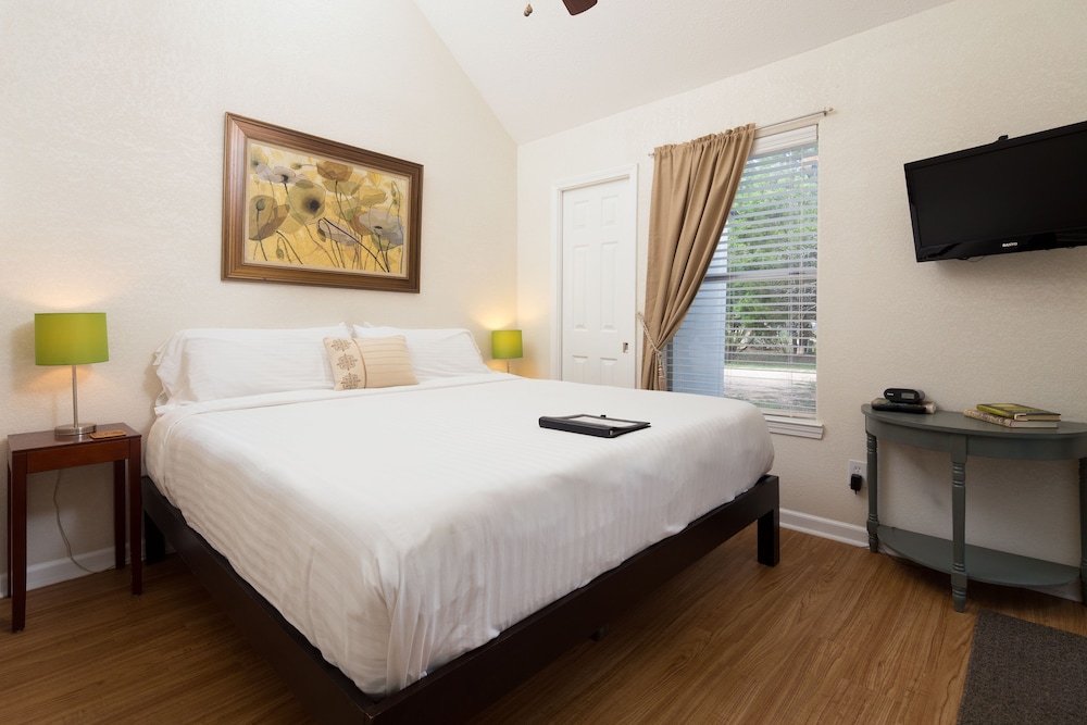 Family Cottage, 1 King Bed with Sofa bed photo 1