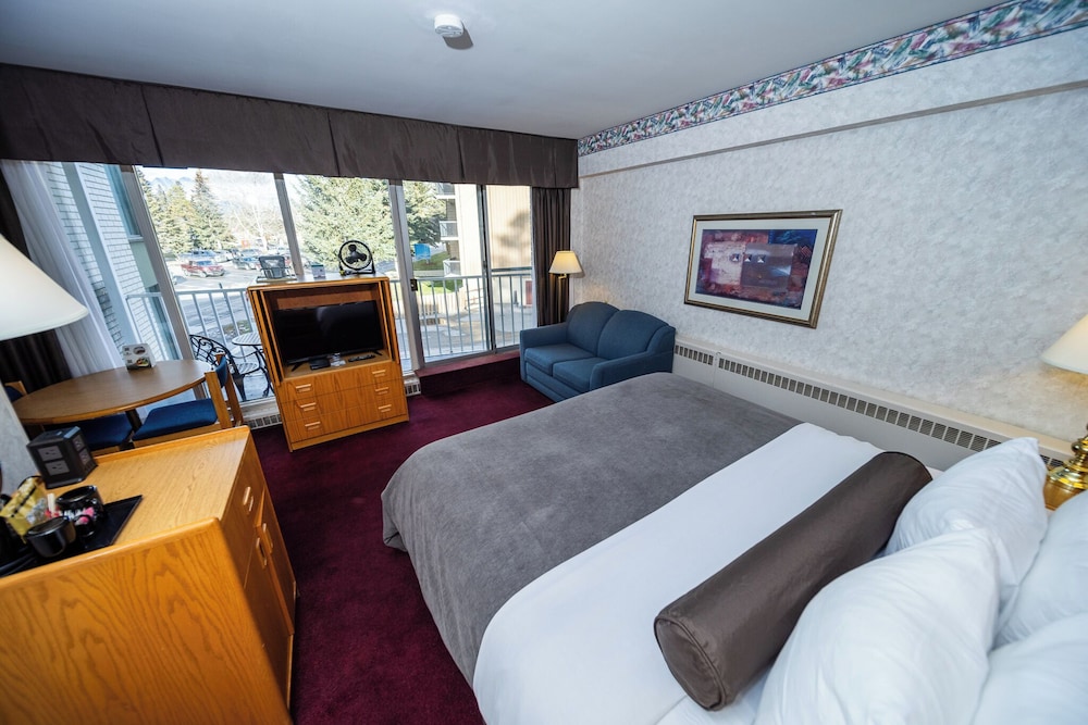 Standard Room, 1 King Bed with Sofa bed photo 2