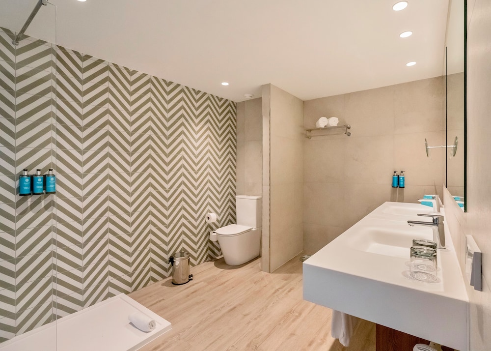 Standard Suite, Ocean View (My Favorite Club Master 2adult+1child) thumbnail 5