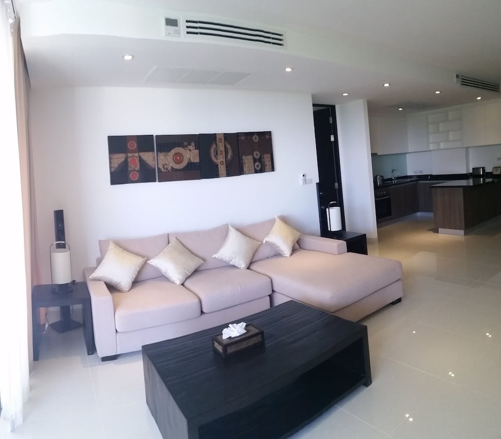 Luxury Apartment, 3 Bedrooms, Kitchenette, Sea View