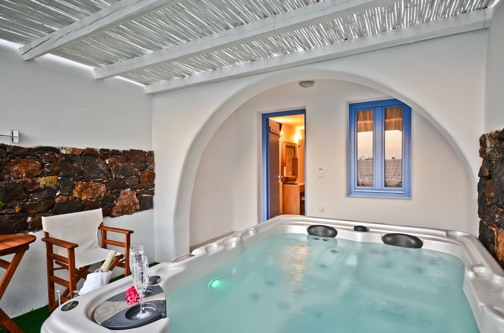 Double Room, Hot Tub - Photo 7