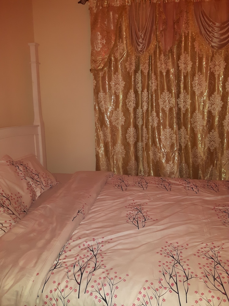Economy Apartment, 1 Queen Bed, Non Smoking