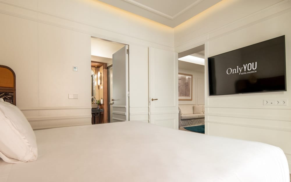 Junior Suite, Courtyard View