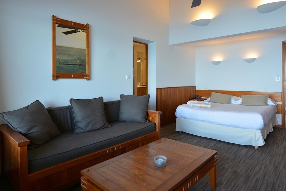 Superior Room, Balcony, Sea Facing photo 3