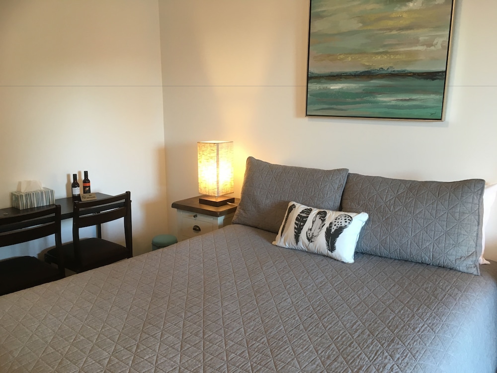 Riverview Queen Room photo 2