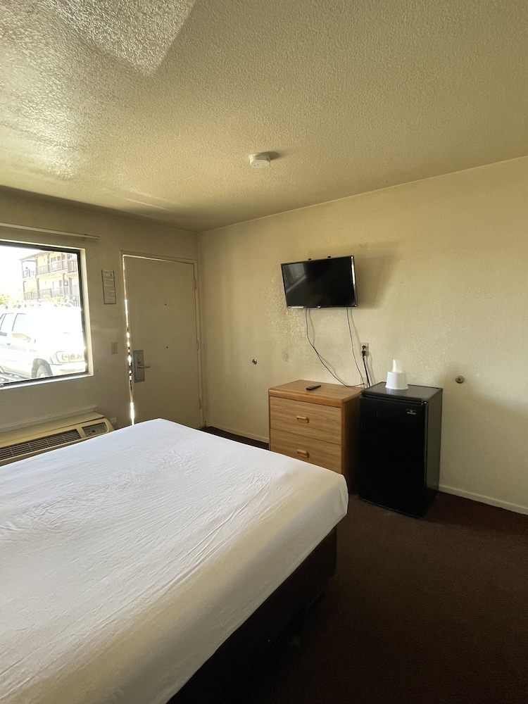 Standard Room, 1 Queen Bed, Accessible, Non Smoking photo 1