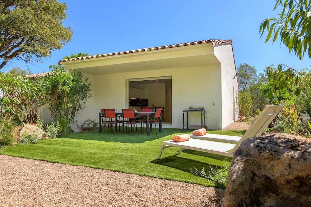 Premium Villa (F3 luxe 5 pax) photo 2