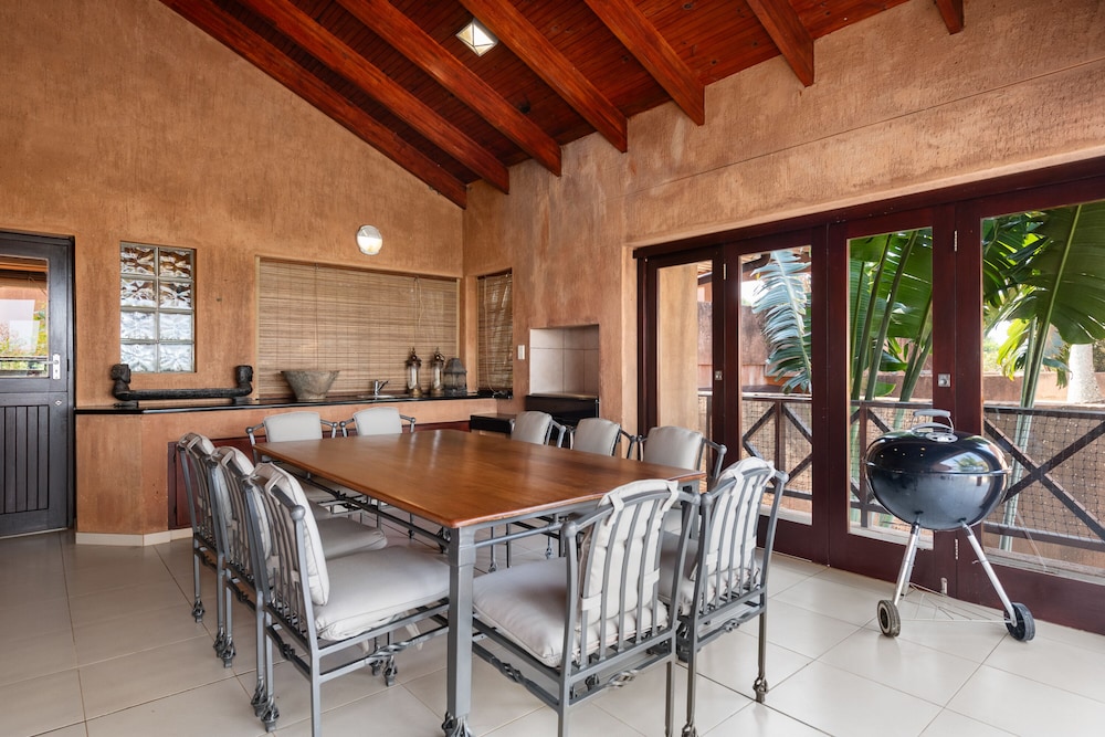 Superior Villa, 4 Bedrooms photo 2