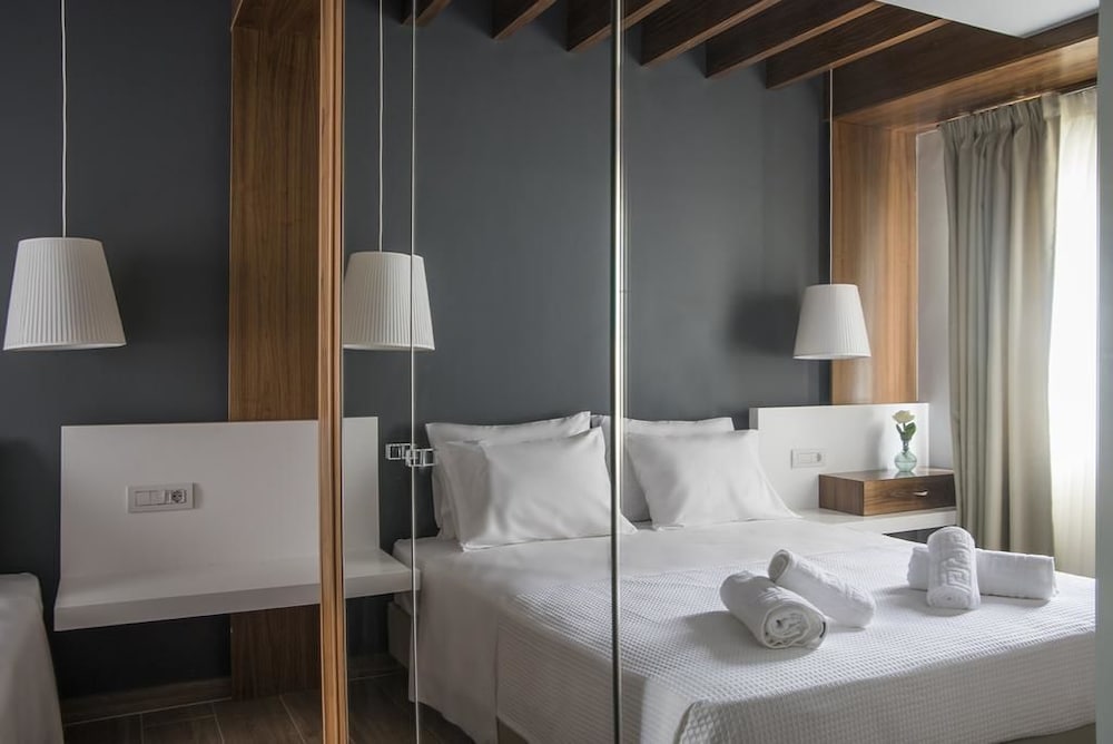 AD Athens Luxury Rooms & Suites