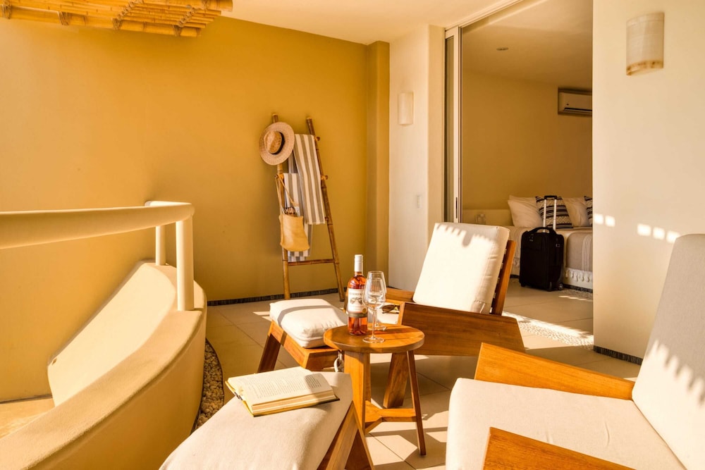 Premium Apartment, 1 King Bed, Ocean View photo 3