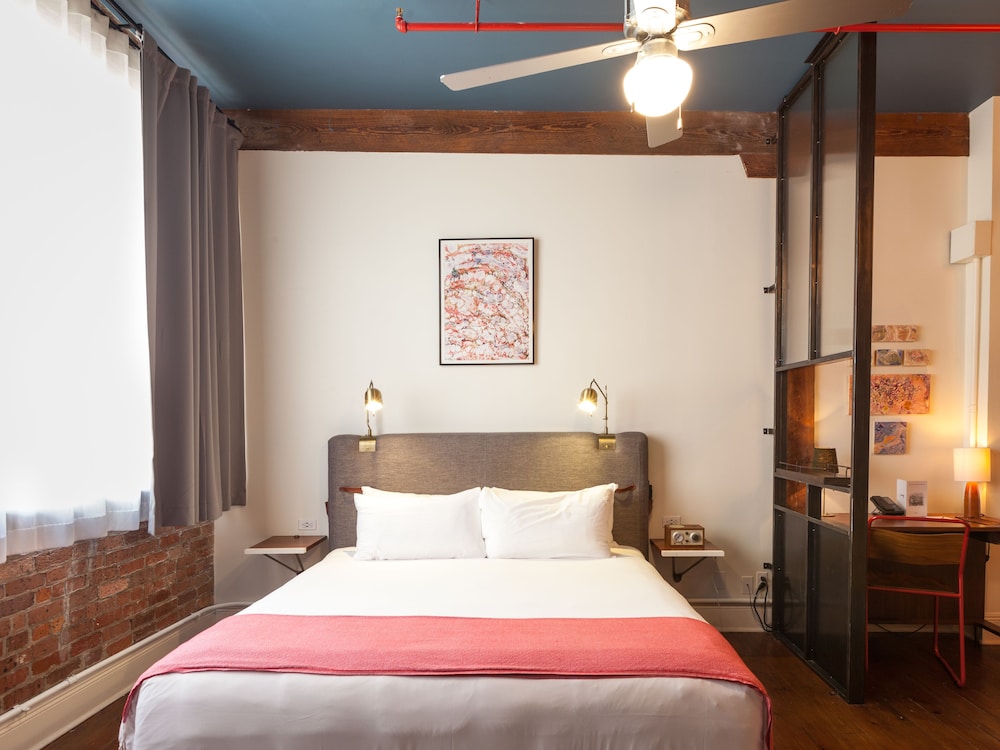 Suite, 1 King Bed with Sofa bed (Artist Loft Suite) - Photo 10